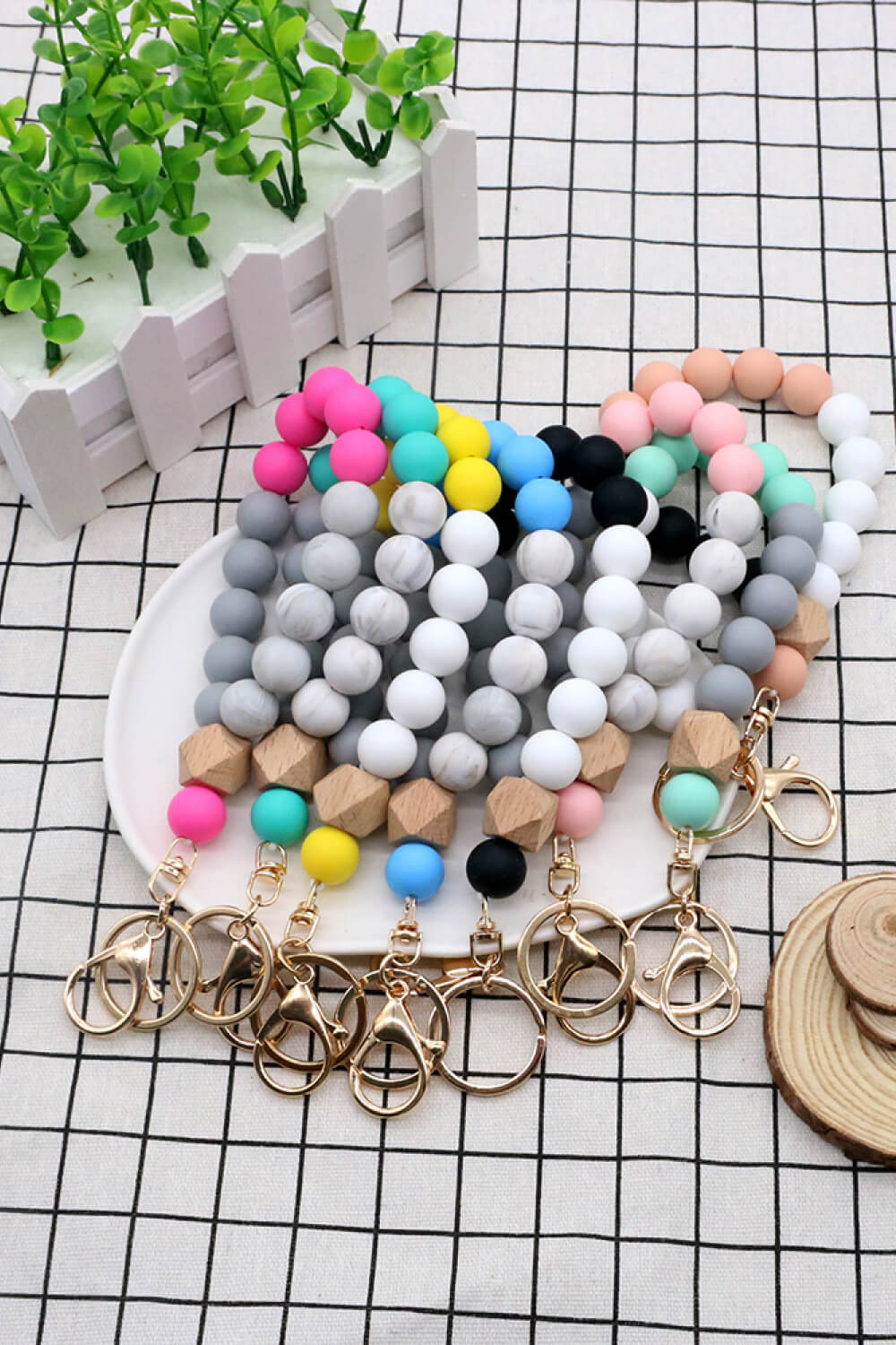 Trendsi Cupid Beauty Supplies Keychains Assorted 2-Pack Multicolored Beaded Wristlet Keychain