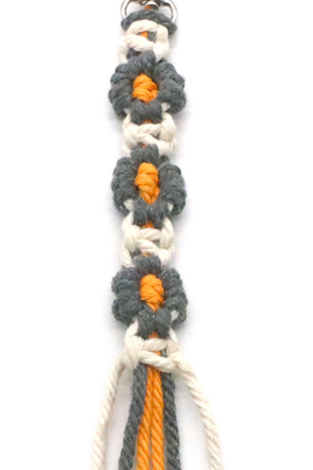 Trendsi Cupid Beauty Supplies Keychains 4-Pack Hand-Woven Flower Keychain, Color Varies
