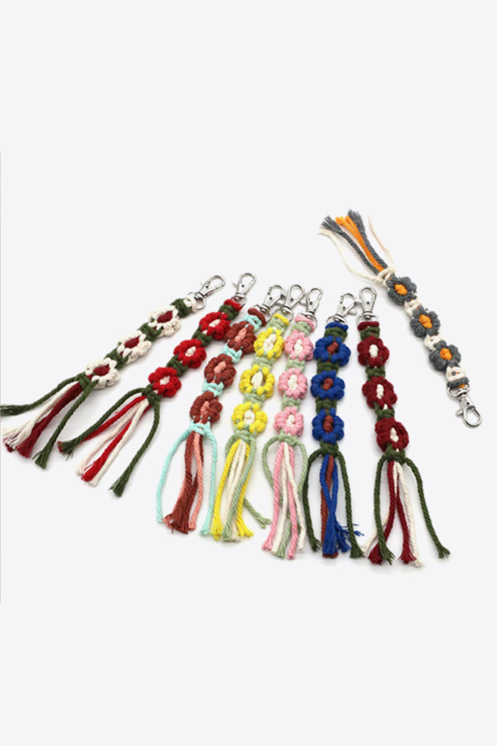 Trendsi Cupid Beauty Supplies Keychains 4-Pack Hand-Woven Flower Keychain, Color Varies