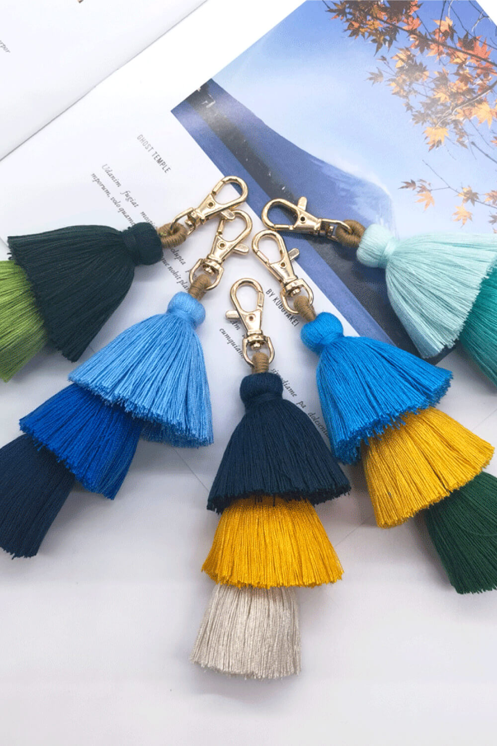 Trendsi Cupid Beauty Supplies Keychains 4-Pack Multicolored Fringe Keychain, Color Varies