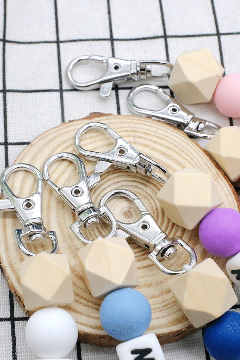 Trendsi Cupid Beauty Supplies Keychains 2-Pack Mama Beaded Tassel Keychain, Color Varies