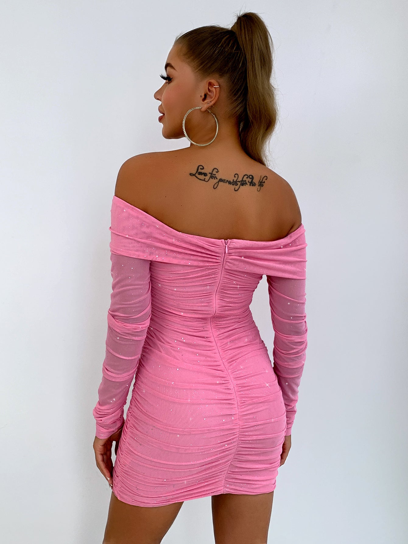 Trendsi Cupid Beauty Supplies Woman Cocktail Dresses Glitter Ruched Off-Shoulder Long Sleeve Bodycon Dress