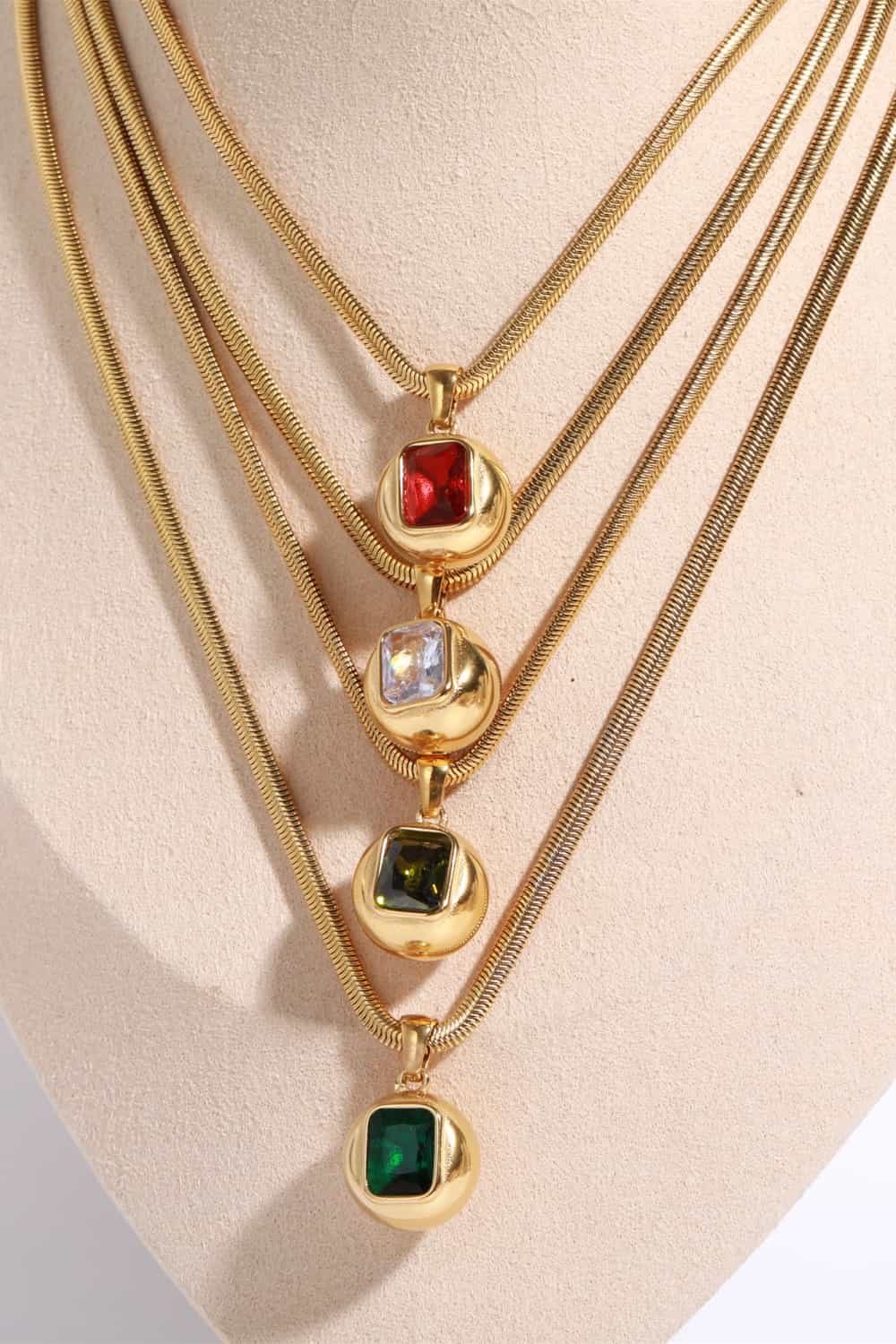 Trendsi Cupid Beauty Supplies Women Necklace Zircon 18K Gold-Plated Geometrical Shape Pendant Necklace