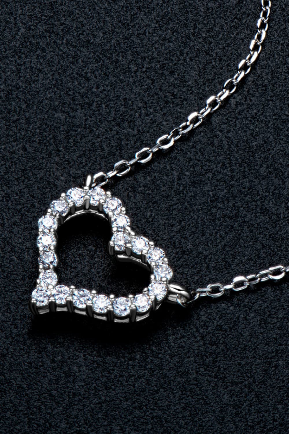 Trendsi Cupid Beauty Supplies Women Necklace Adored Moissanite Platinum-Plated Heart Necklace